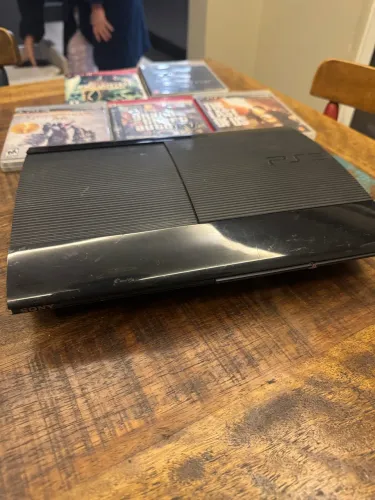 PlayStation 3 superslim ps3