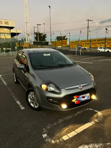 Fiat Punto Attractive Italia 1.4 F.flex 8V 5P 2015
