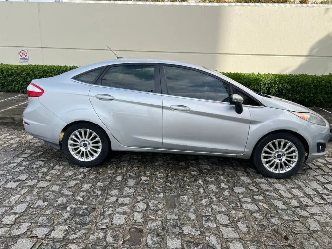 Ford Fiesta Sed. Ti./ti.plus1.6 16V Flex Aut. 2014