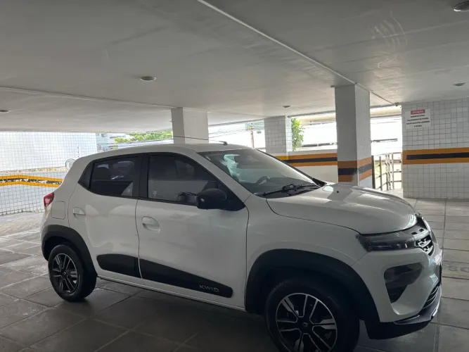Renault Kwid Intense 1.0 Flex 12V 5P Mec. 2024