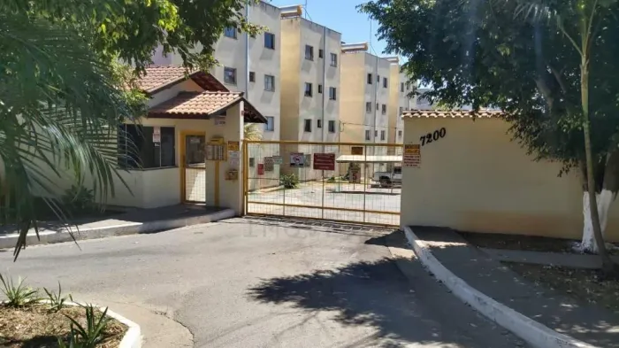 Apartamento em condomínio fechado