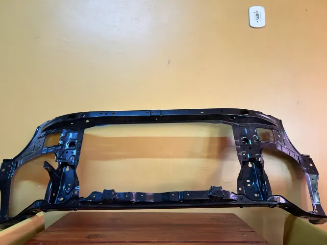 Painel frontal Hilux 216 a 2023