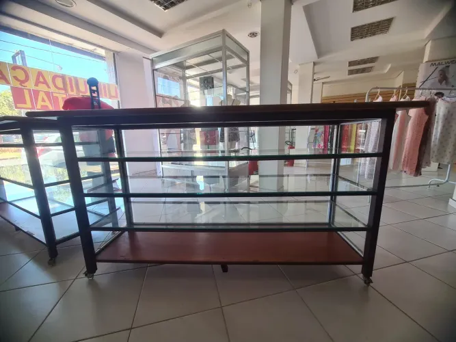 Móveis para comércio