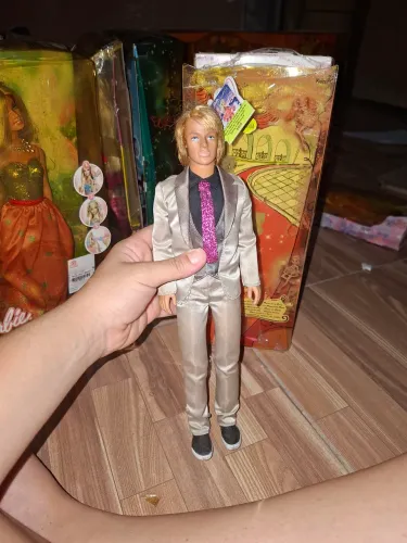 Ken - Barbie Moda e Magia