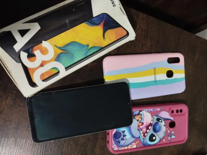 Samsung A30 todo original vai com caixa 2 capinhas e carregador