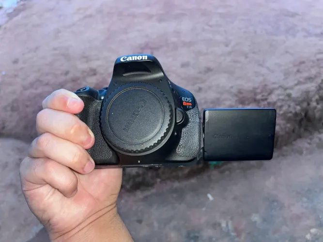 Canon Eos T3i com cartão 32GB Sandisk