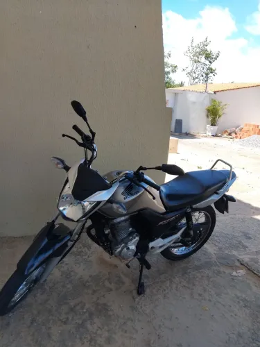 Moto start 2022 com 78mil km rodado,moto.top em dias 0 multas so no ponto de transferi