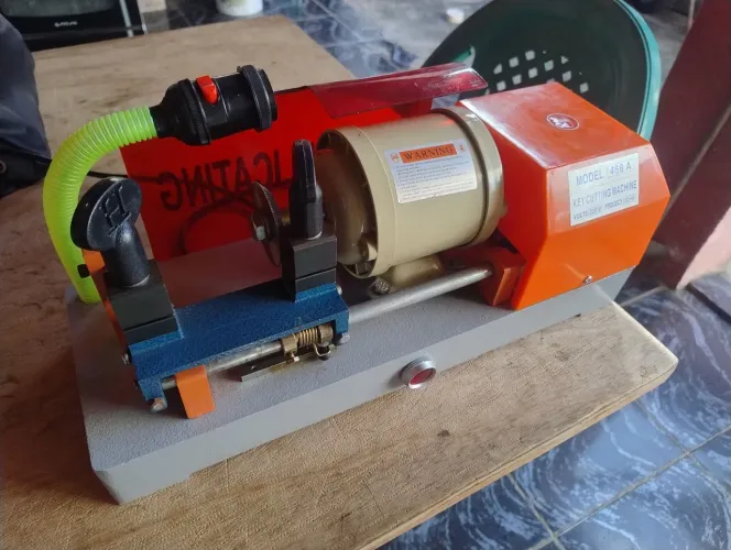 Máquina Copiadora de Chave Nova