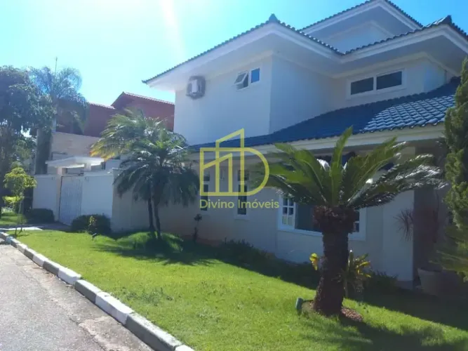 Luxuosa Casa para Locação no Condomínio Ibiti do Paço