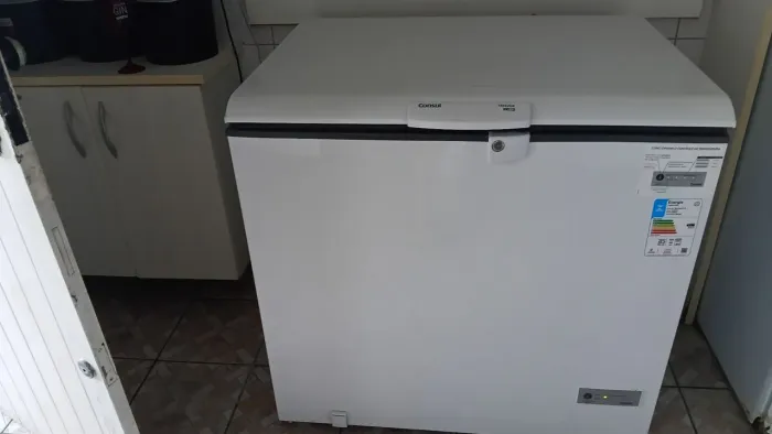 Freezer CONSUL na cor branca 110