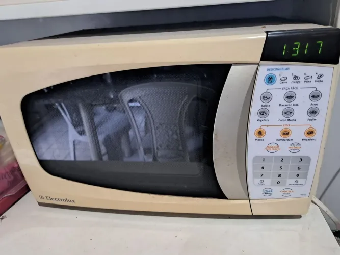 Microondas Electrolux MEF28