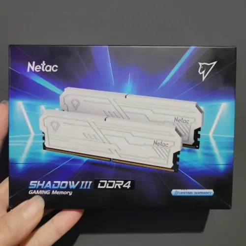 Memória RAM DDR4 8GB x 2 - Nova