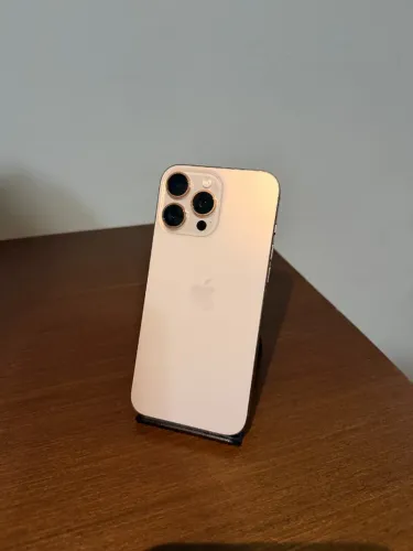 iPhone 16 Pro Max (99% de bateria)