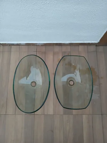 Pias de vidro em perfeito estado