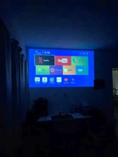 Projetor Inteligente HY320 Full HD Android Wi-Fi e Bluetooth | Cartão e Frete Grátis