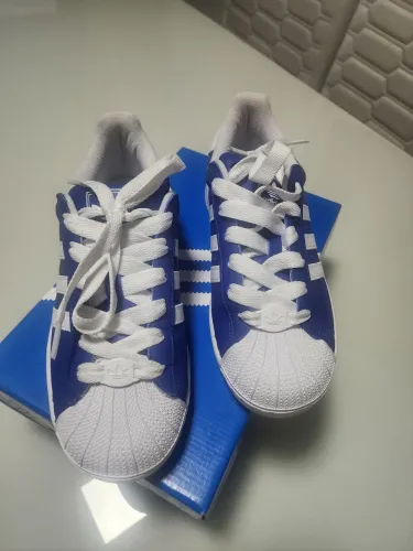 Tênis Adidas Superstar