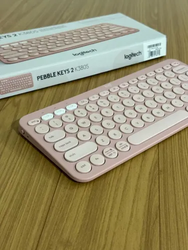 Teclado Logitech Rosa [NUNCA USADO] [COM CAIXA E NOTA FISCAL]