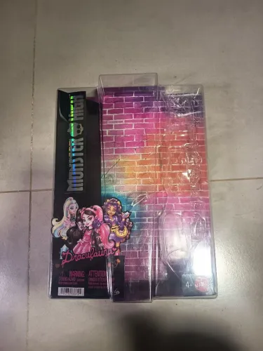 Caixa monster high dráculaura core refresh 2