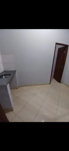 Kitnet/ Studio com 1 Quarto(s) e 1 banheiro(s) para Alugar, 22 m² por R$ 866 / Mês