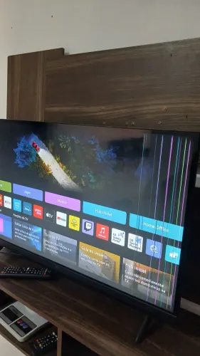 Tv e soundbar com grave