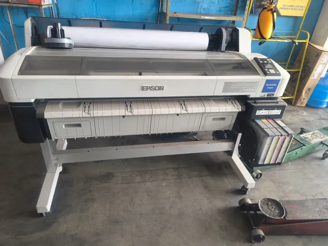 Impressora Epson surecolor f6200