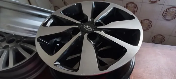 Roda Hyundai HB20 aro 15 original unidade avulsa valor mínimo consulte o jogo 
