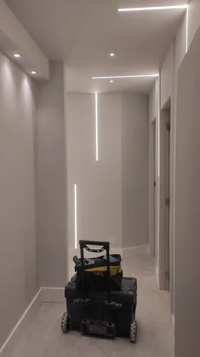 Reforma, hidráulica e elétrica e gesso.