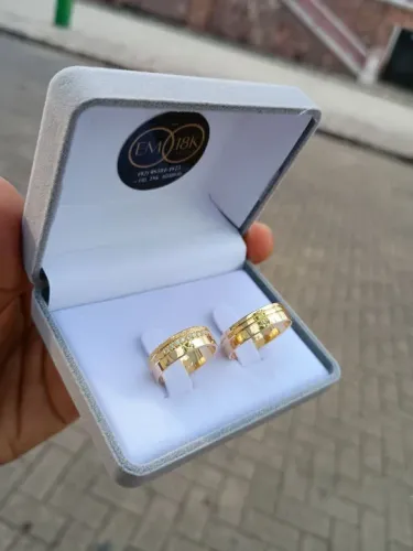 Alianças Em Ouro 18k - Diversos Modelos - Garantia - Gravação dos Nomes incluso