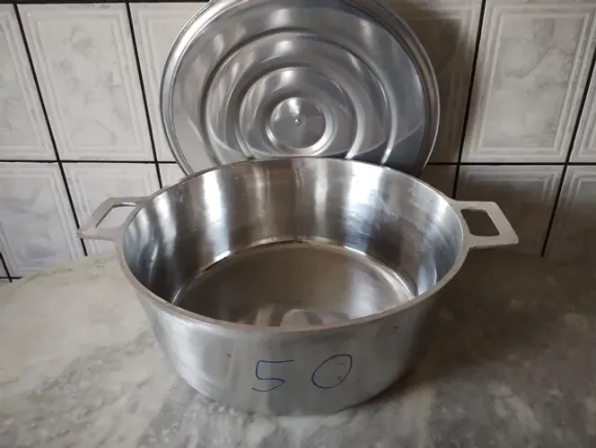 Panela de alumínio batido N50 grande na Promoção por 500 reais avista