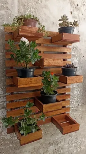 suporte de madeira para plantas