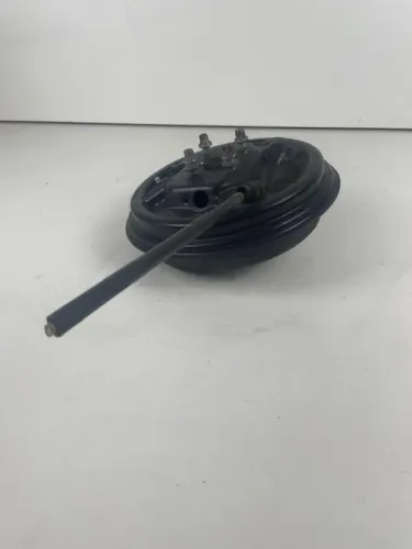 Cubo com rolamento traseiro direito Renault Clio 2013 2016