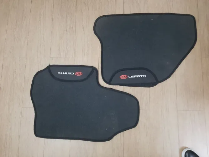 Jogo de Tapetes para carro Kia Cerato