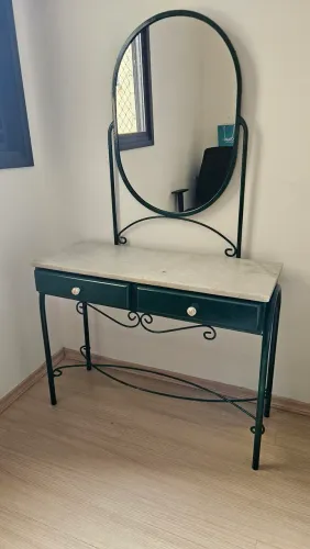 Penteadeira com espelho