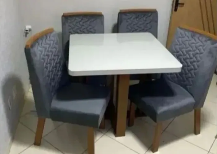 Mesa de jantar Cata com 4 cadeiras 90x90 MDF 