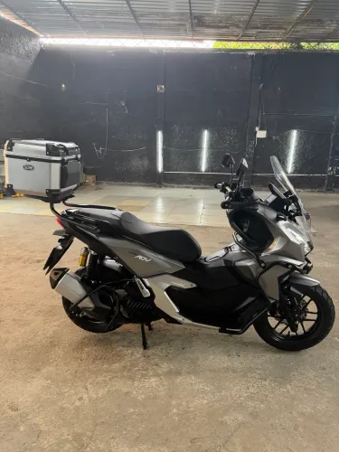 Honda Adv 160 2025