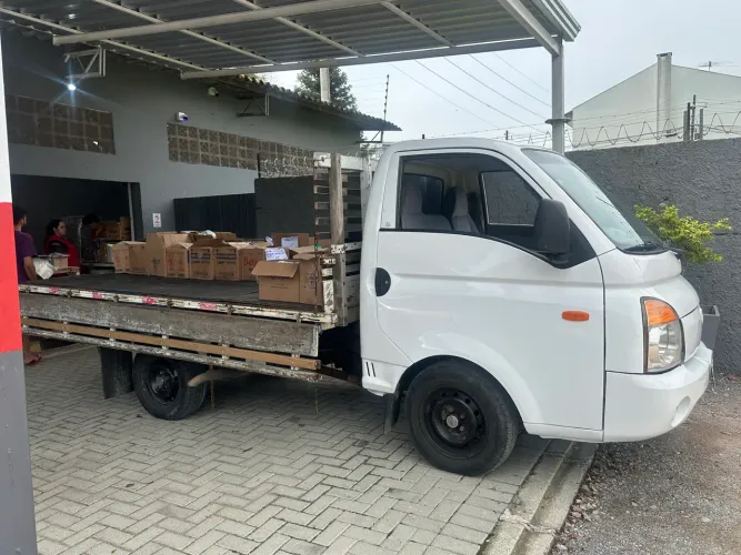 Frete Rápido, Carreto e Mudanças 24 horas de HR a partir de 80,00.