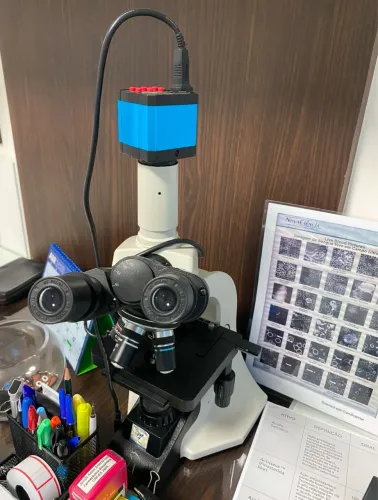 Microscópio Projeserv 