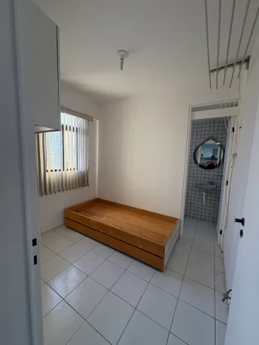 Cama solteiro em ótimo estado