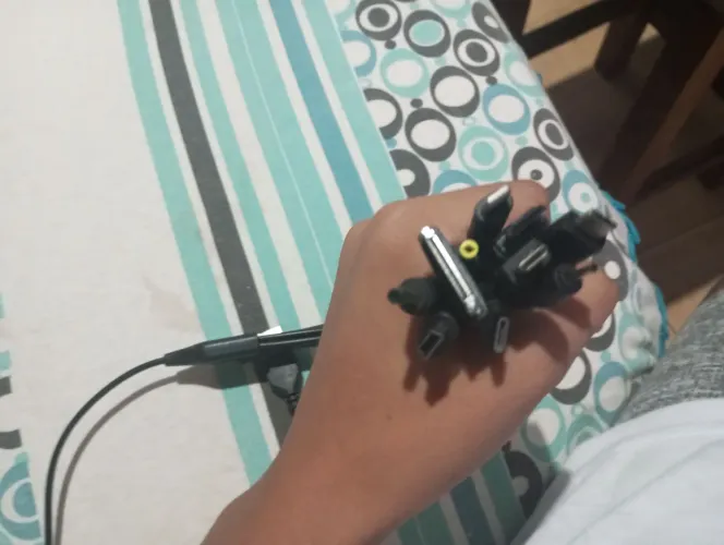 Vendo cabo de dados com várias entradas