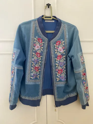 Jaqueta Jeans Bordada Floral