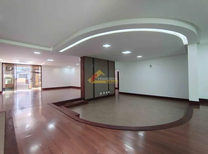Casa para aluguel, 5 quartos, 3 suítes, 4 vagas, Centro - Divinópolis/MG