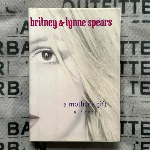 LIVRO Britney Spears - A Mother's Gift Usado Importado Um Presente de Mãe