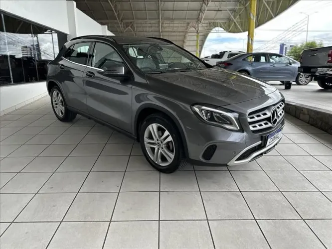 MERCEDES-BENZ GLA 200 1.6 CGI Style 7g-dct