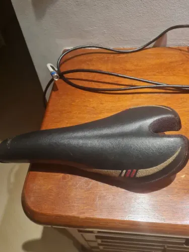 Selim Vintage Bontrager 2004 MTB seat cutaway-