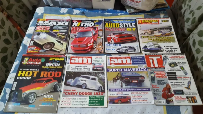 Revistas automotivas de época.