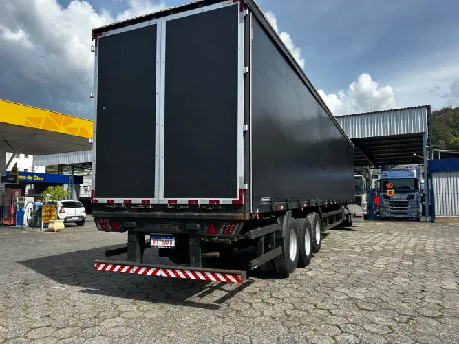 Carreta Baú Rodofort - Transporte Seguro e Eficiente