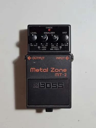 Pedal BOSS Metal Zone MT-2