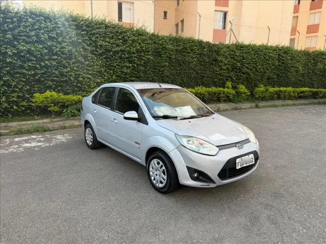 Ford Fiesta Sedan 1.6 16V Flex Mec. 2013
