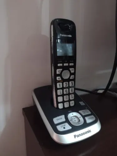 Telefone sem fio Panasonic com secretaria digital usado 