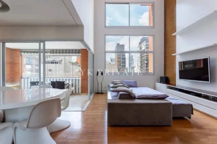 Duplex para venda e locação em Pinheiros com 3 quartos, sendo 3 suítes, 157m²